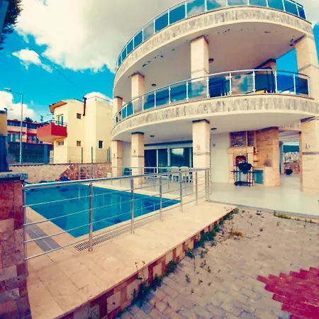 Luxurious With Overlooking The Aegean Sea And The Island Samos Holiday home Kusadasi